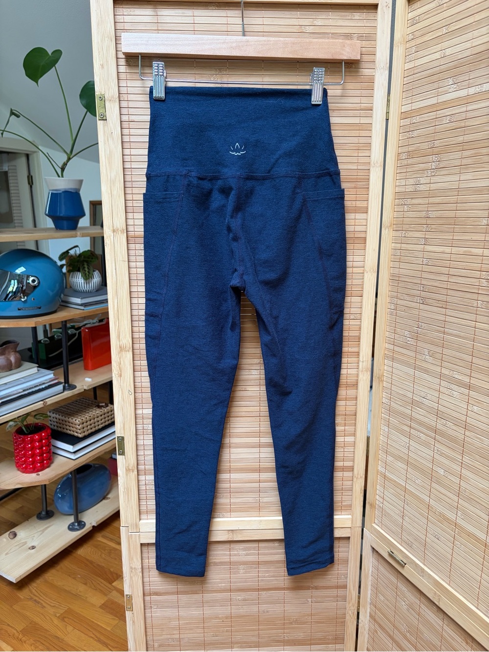 Beyond Yoga Navy High-Waist Leggings with Subtle Logo